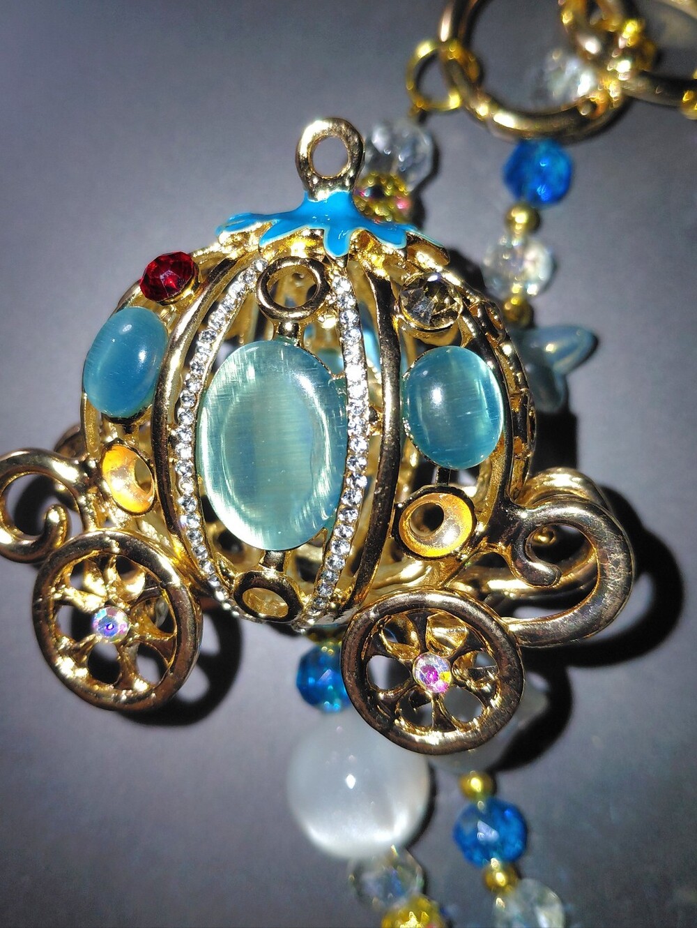 Purse Charm, Purse Chain, Keychain Goldtone Blue Carriage , Versatile - Picture 4 of 4